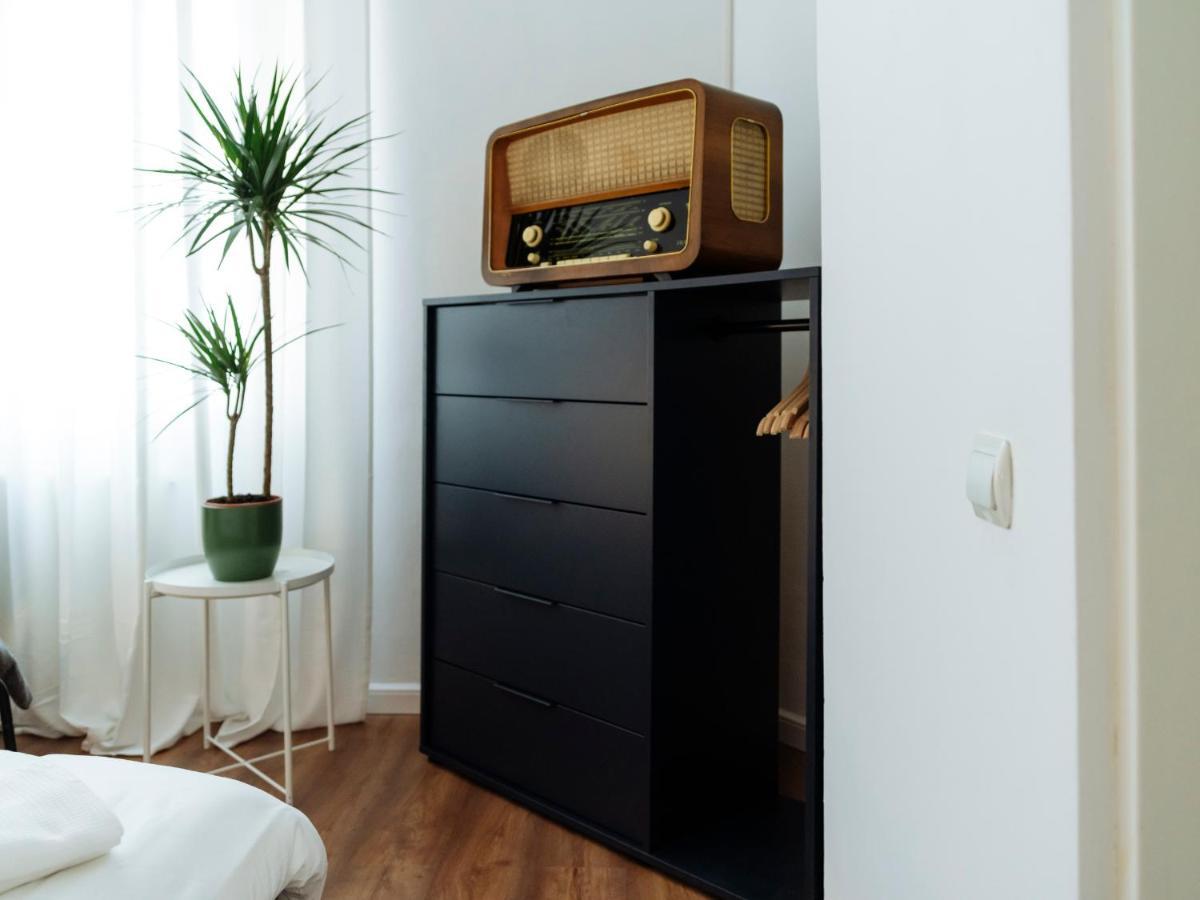 Lovely Vintage Double Studio In City Center 布加勒斯特 外观 照片